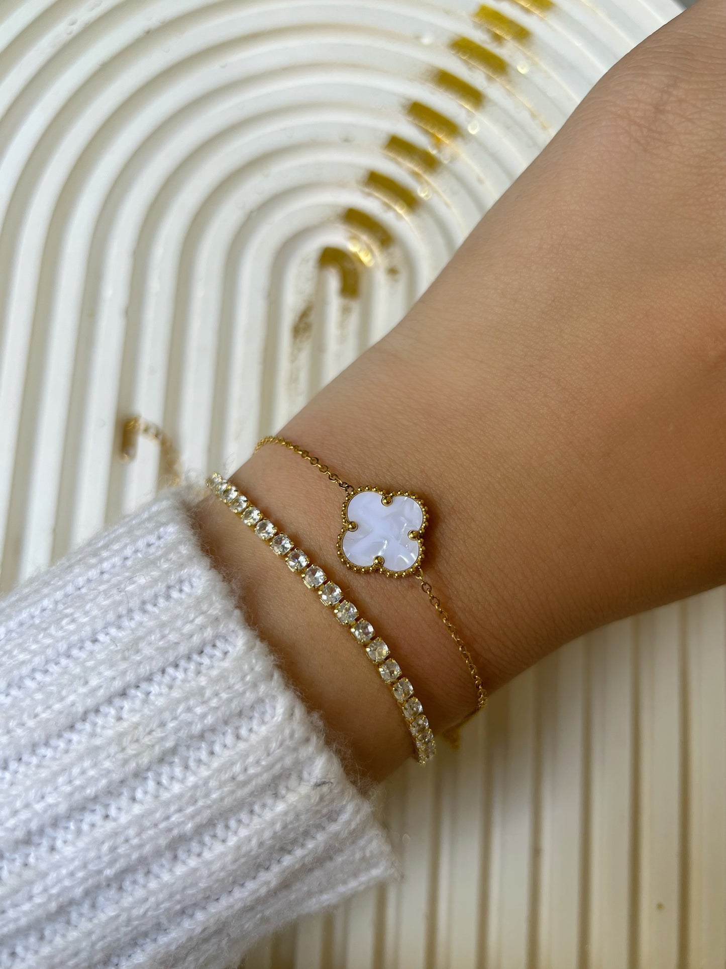 VC white pendant bracelet