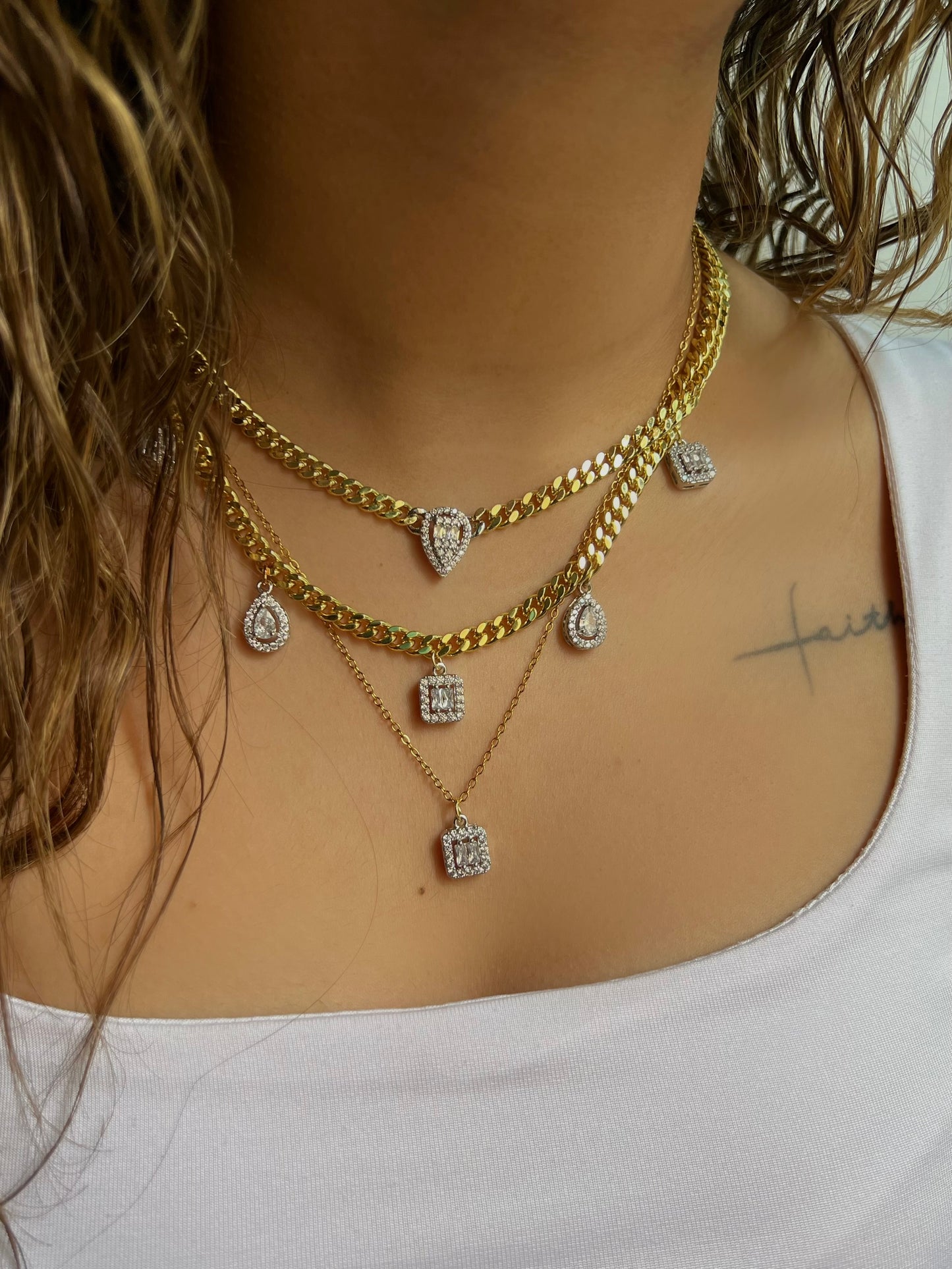 Baguette pendant necklace