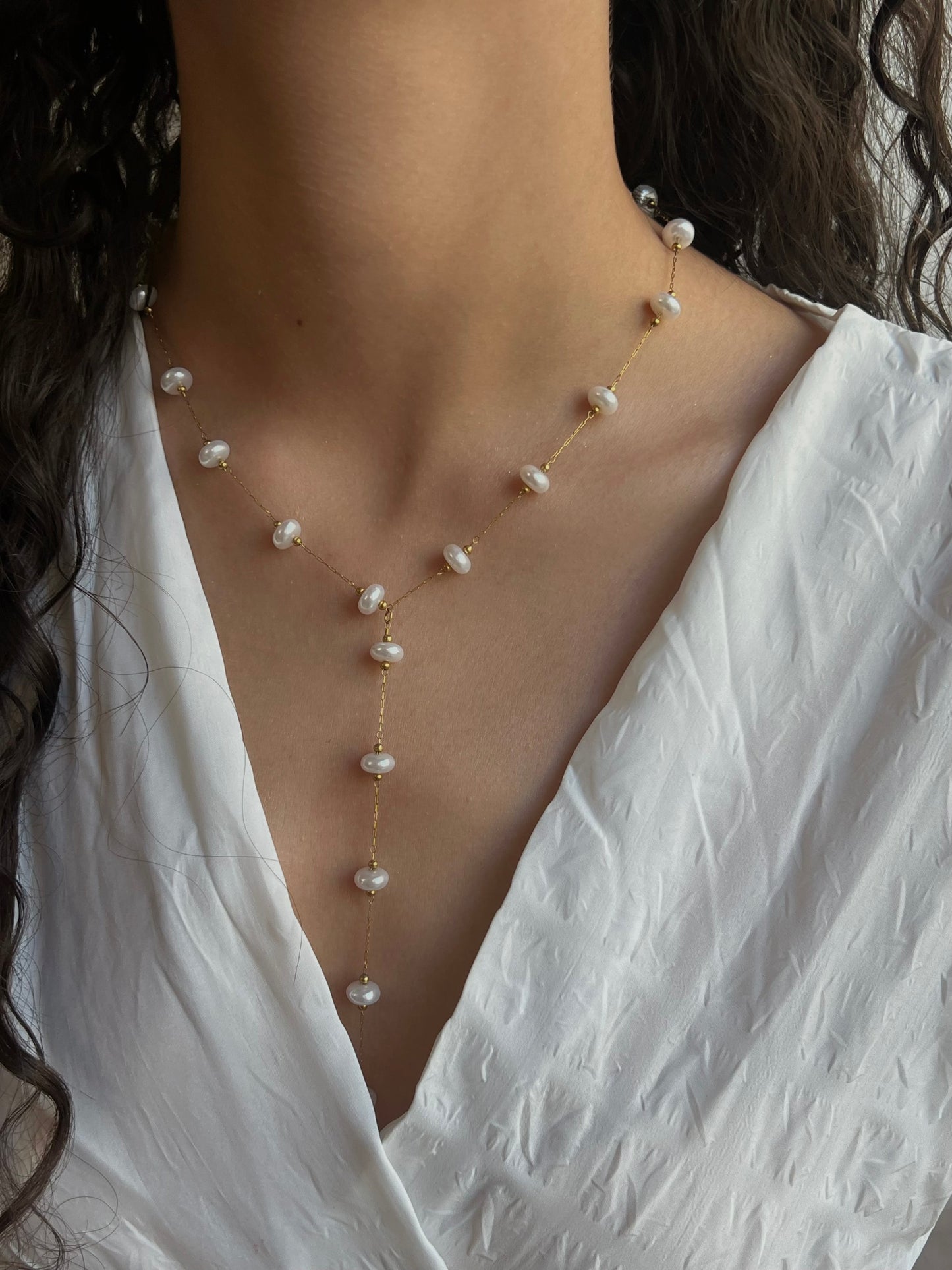 Pearl Y necklace