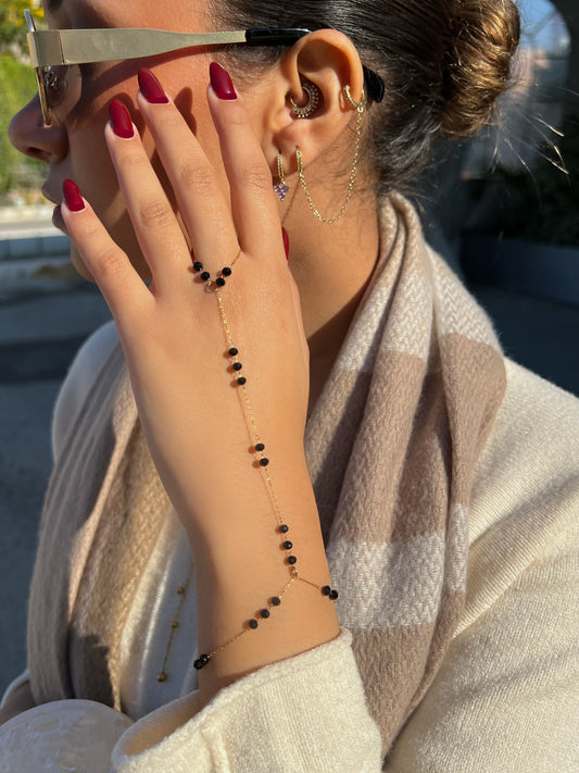 Black stones hand chain
